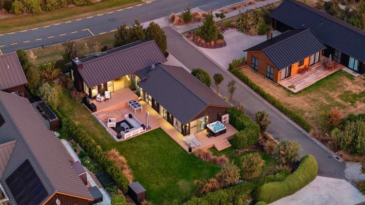 6 Jacks Point Rise_4