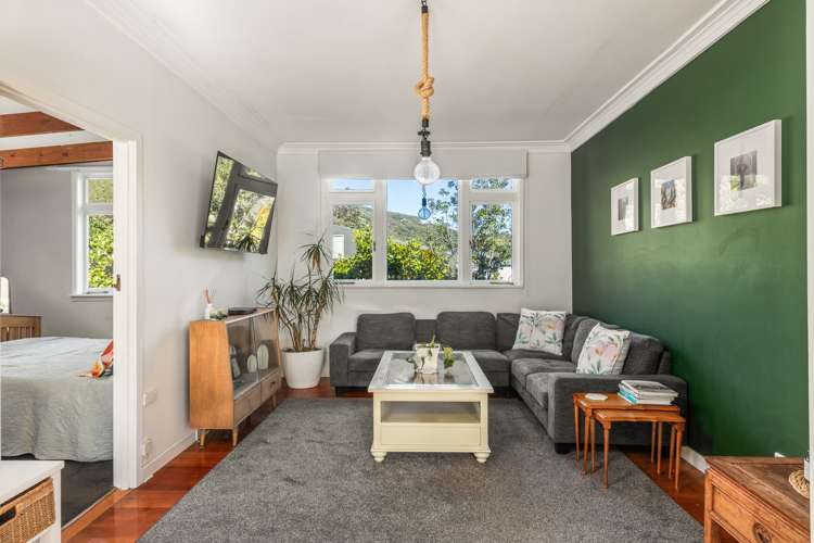 32 Karekare Road Karekare_4