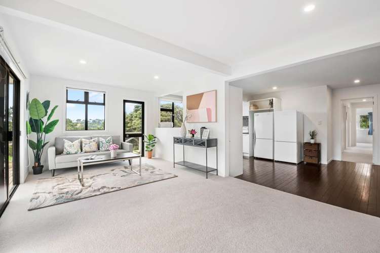 1261 East Coast Road Redvale_8