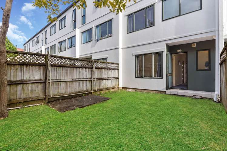 11/12 Ambrico Place New Lynn_15