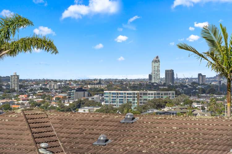 1/64 Seaview Road Castor Bay_36