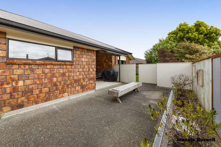3 Walnut Grove Kelvin Grove_16