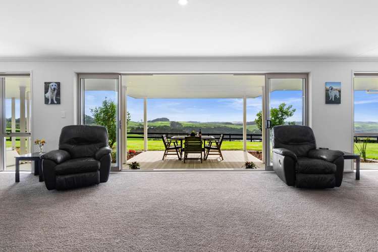 1518 Old North Road Helensville_14