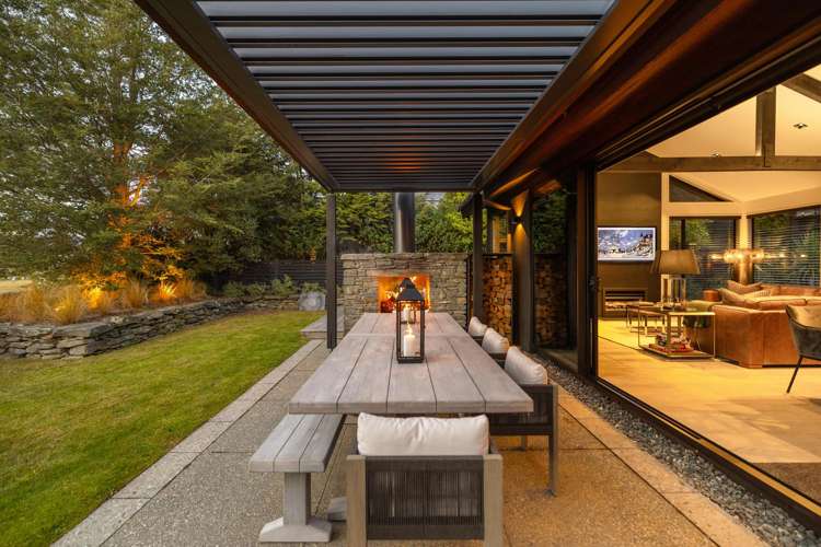 7 Reading Court Jacks Point_16