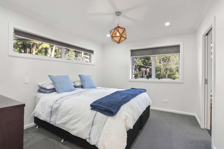 87 Scenic Drive Titirangi_15