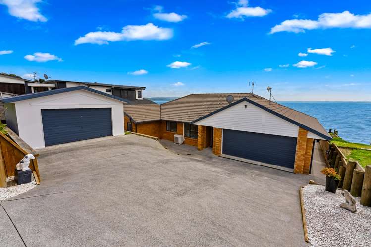 30A Crispe Road Clarks Beach_36