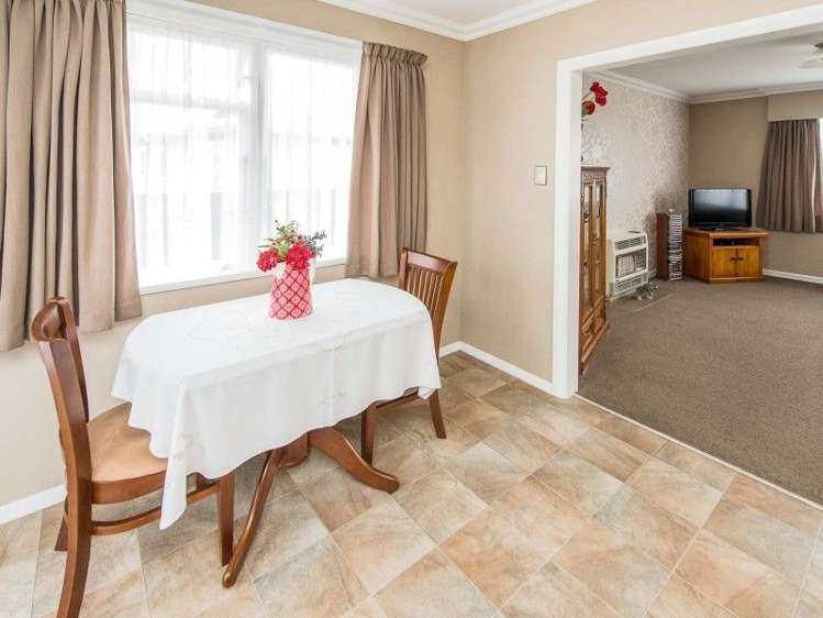 30 Selwyn Crescent College Estate_7