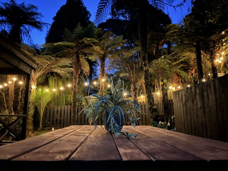 420 Scenic Drive Waiatarua_16