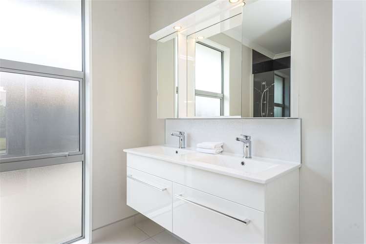 22 Rich Terrace Wigram_14