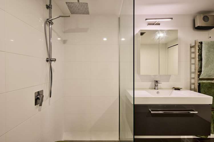 Flat 1/80 Victoria Street Wellington Central_11