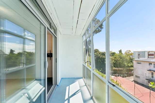 1/17 Esplanade Road Mt Eden_4