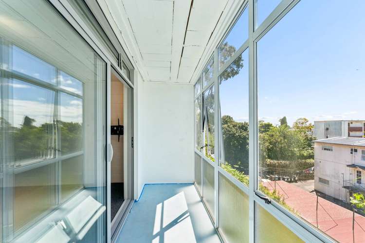 1/17 Esplanade Road Mt Eden_4