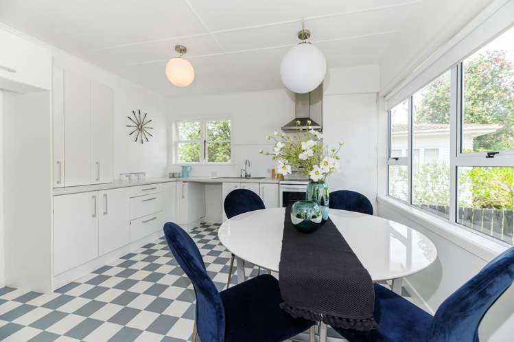 31 Puketea Street Blockhouse Bay_17