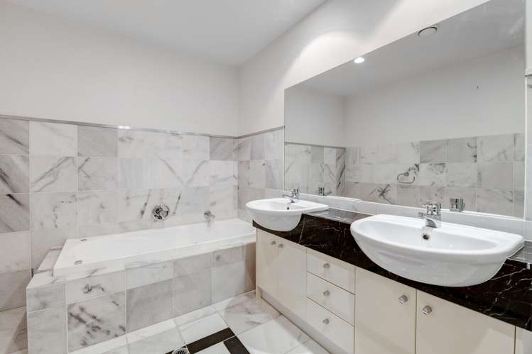 1B/5 The Promenade Takapuna_17