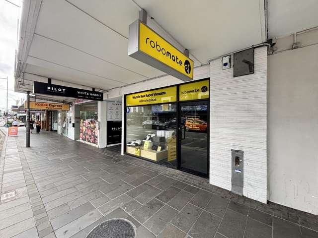 Exceptional 148m&sup2; Broadway Retail with Great Signage