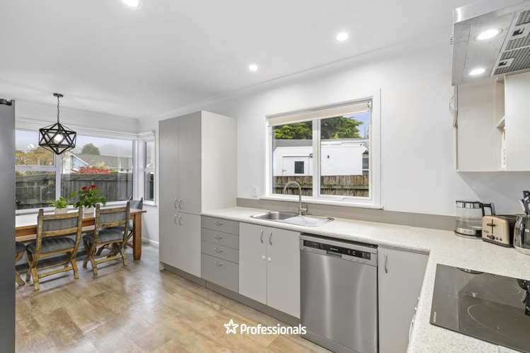 42 Mountbatten Grove Clouston Park_3