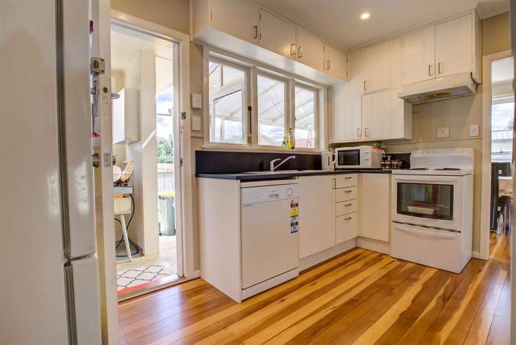 27 Bruce Avenue Glenview_5