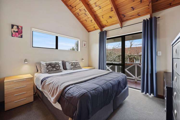 2/11 Hosking Place Clarks Beach_12