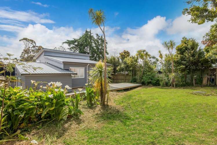 2/103l Glengarry Road Glen Eden_2