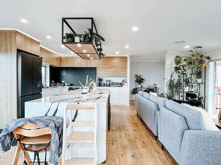 15 Zita Avenue Matakatia Bay_6