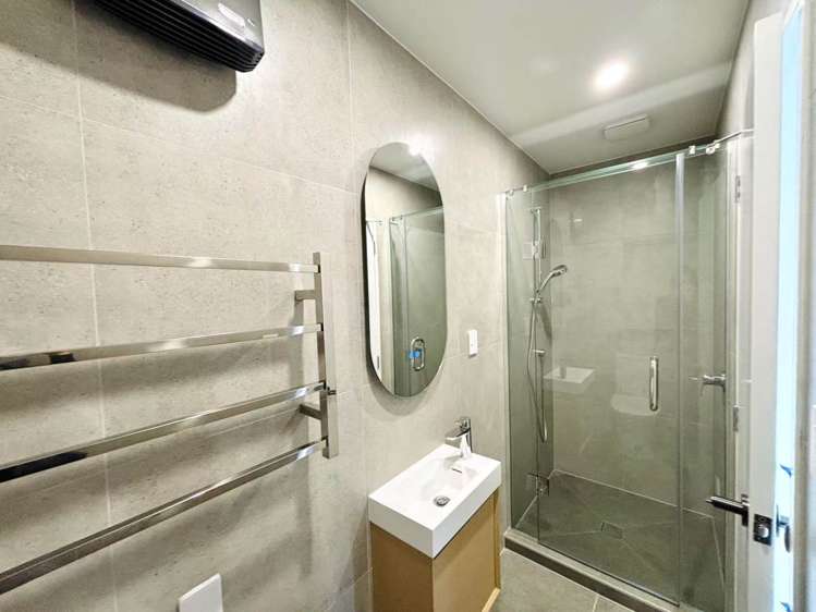 2B/2 Grove Lane Pakuranga_13