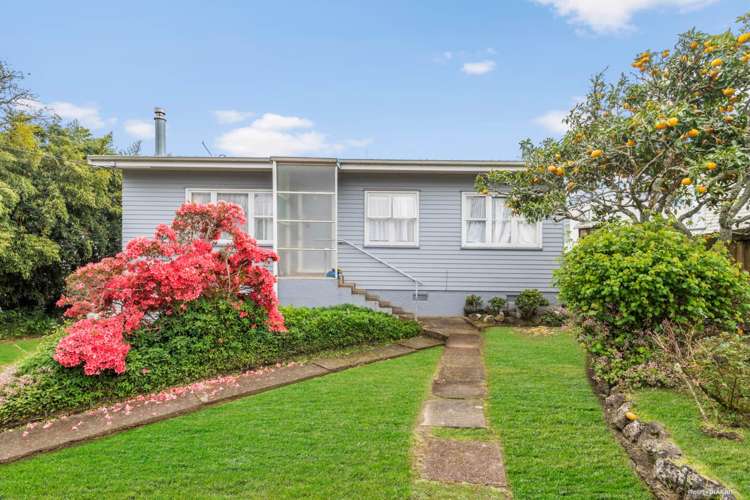 64 Sylvan Crescent Te Atatu South_0