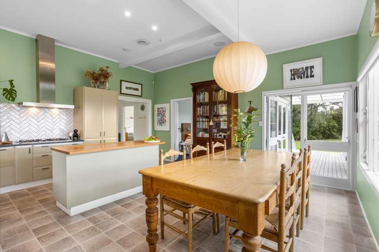 376 Taiapa Road Muriwai Beach_7