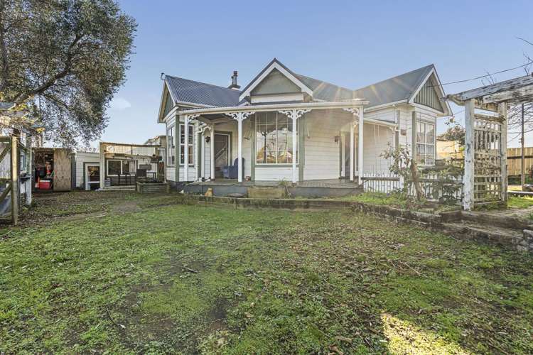 200 Tukapa Street Westown_21