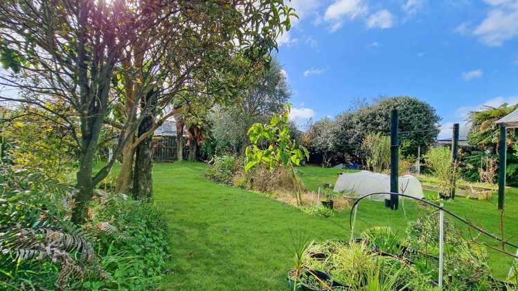 15 Holland Street Glenholme_15