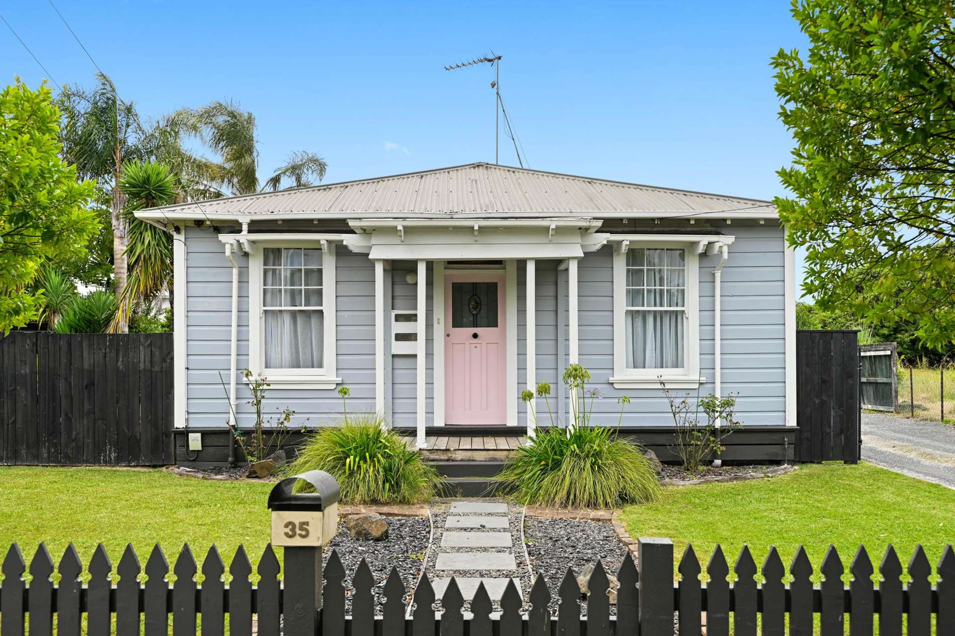 35 Rifle Range Road Dinsdale_0