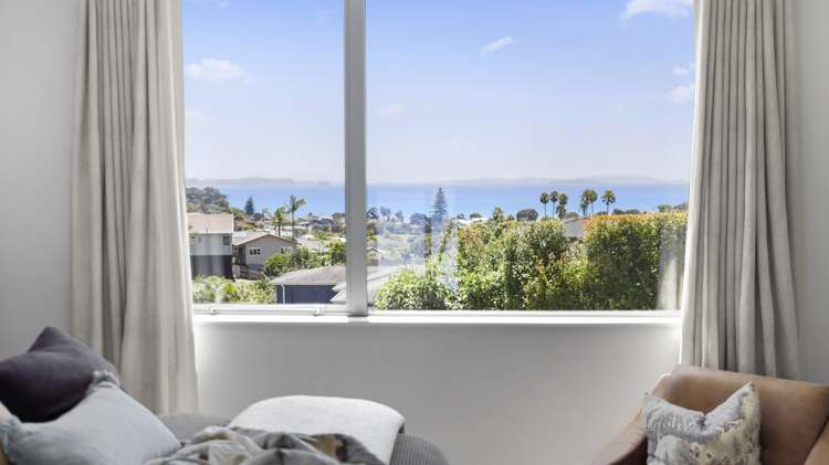 89d William Bayes Place Red Beach_23