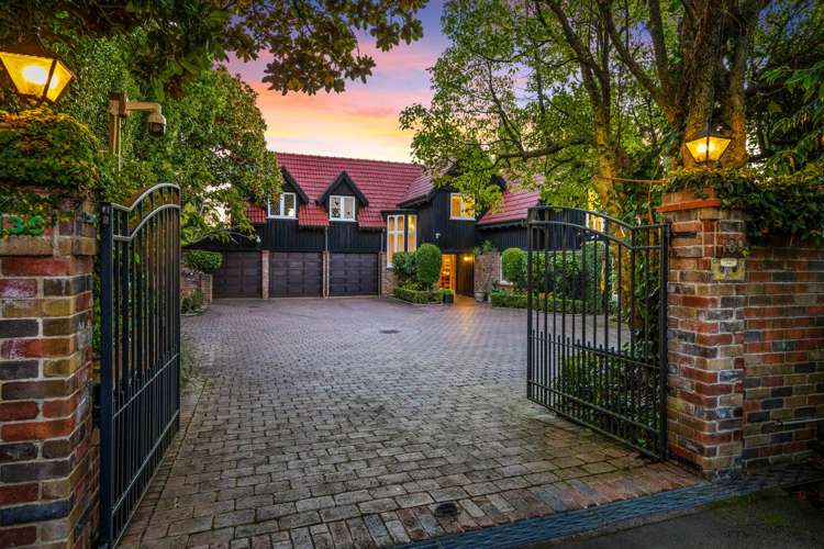 139 Long Drive St Heliers_44