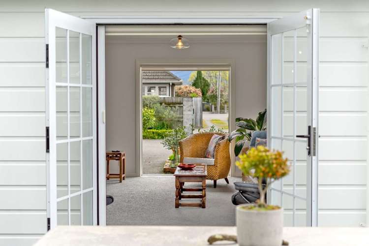 183A High Street Carterton_1