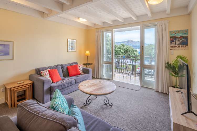 85j Beach Road Akaroa_8