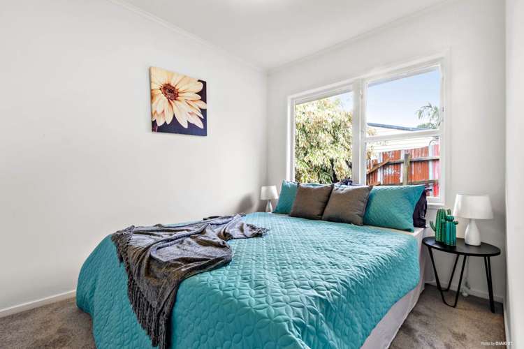 2/103a Landscape Road Mount Eden_9