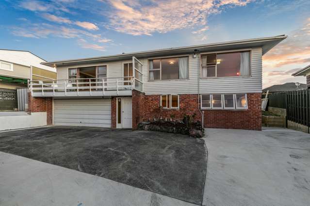 49 Sylvan Crescent Te Atatu South_1