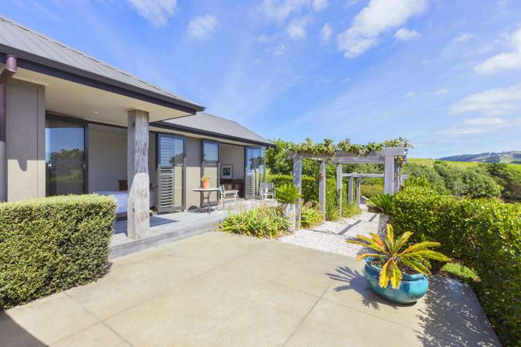 167 Cape Rodney Road Leigh_16