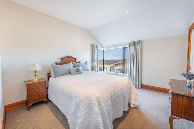 18 Kitchener Square Highfield_11