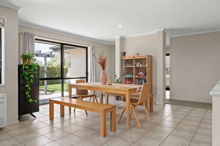 2 Lavenham Place Rototuna North_3