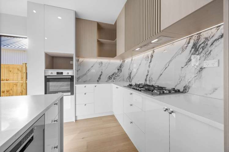 16 Tuwai Crescent Opaheke_5