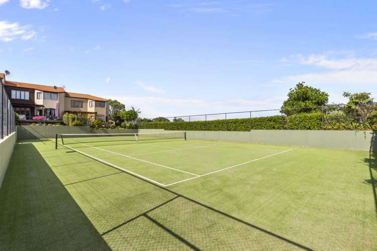 5/8 Tobago Place Sunnynook_10