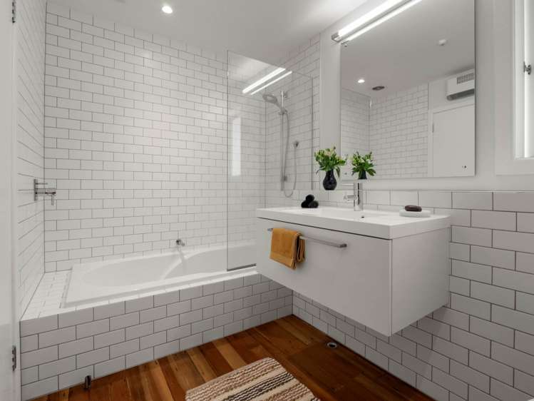 2/4 Calliope Road Devonport_7