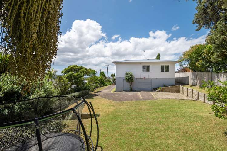34 Tiri Tiri Road Birkdale_10