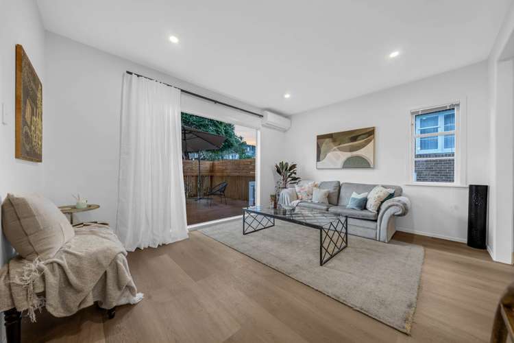 1/8 Hillsborough Road Hillsborough_15