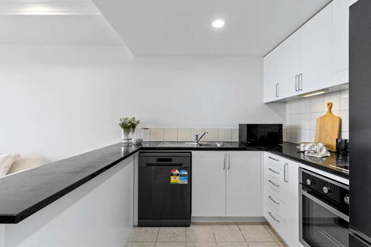 613/9 Byron Avenue Takapuna_13