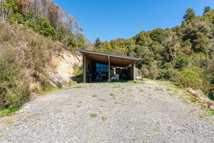 3520 State Highway 4 Raurimu_33