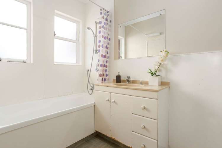 2/221 Mount Smart Road Onehunga_8