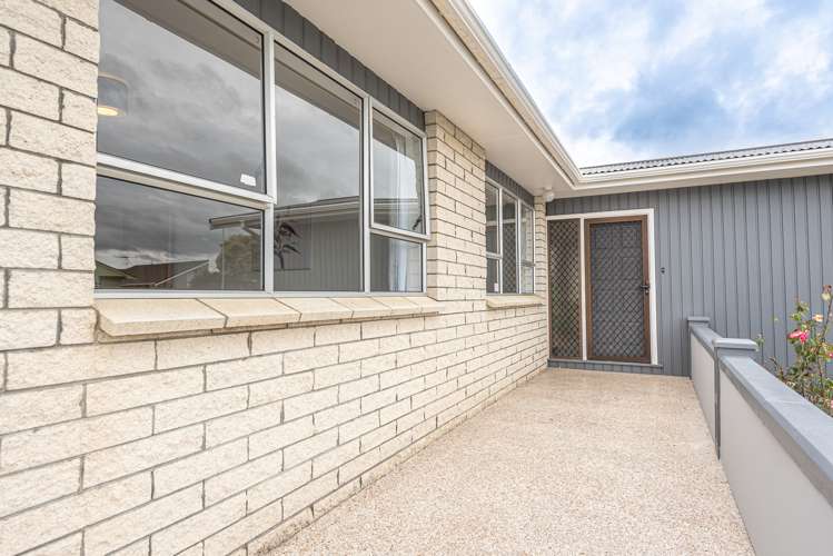 43 Exeter Crescent Springvale_1