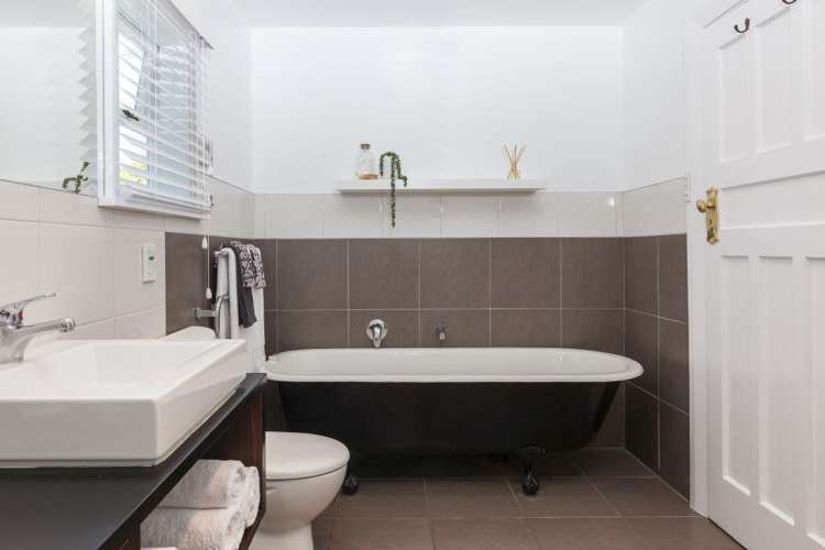 16 Roosevelt Avenue Saint Albans_18
