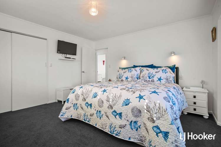 5 Marina Way Athenree_12
